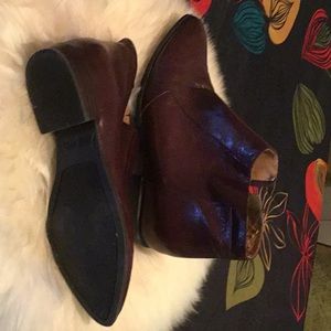 Like new worn only a couple of times